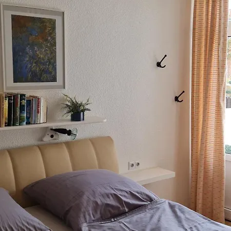 Haus Schwalbennest Sanddorn 公寓 *